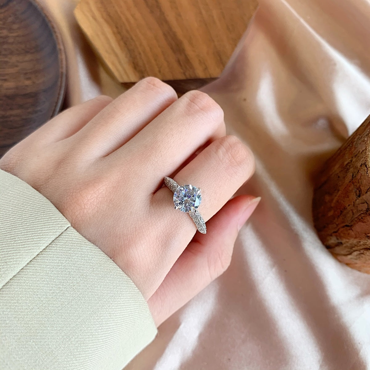 Crystal Round Angel Wing Rhodium-Plated Ring