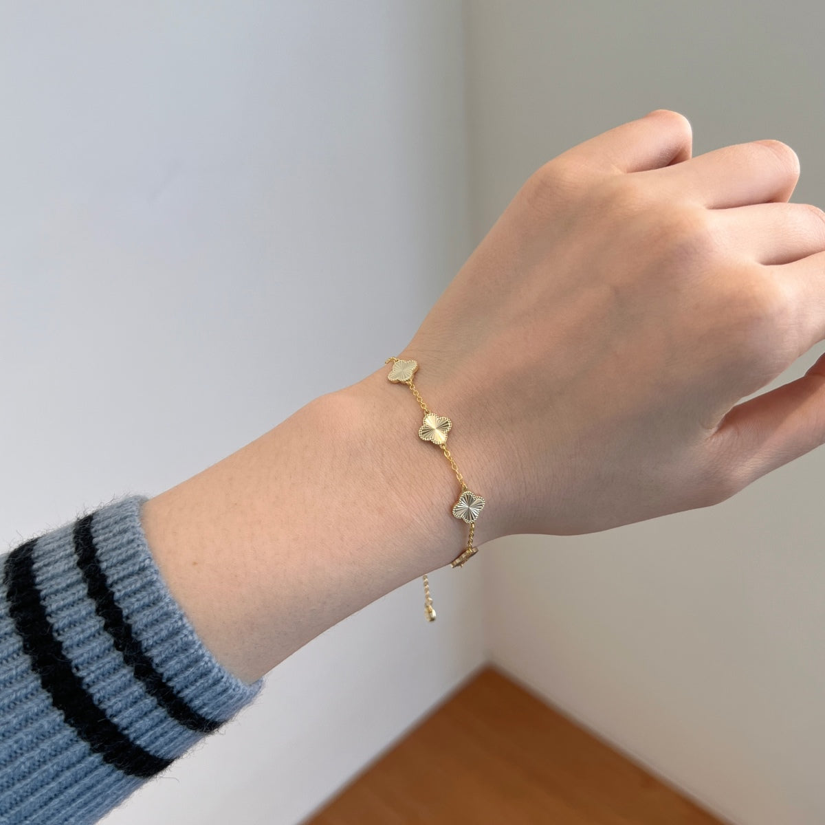 Five-Clover Electroplated Rhodium-Plated Bracelet