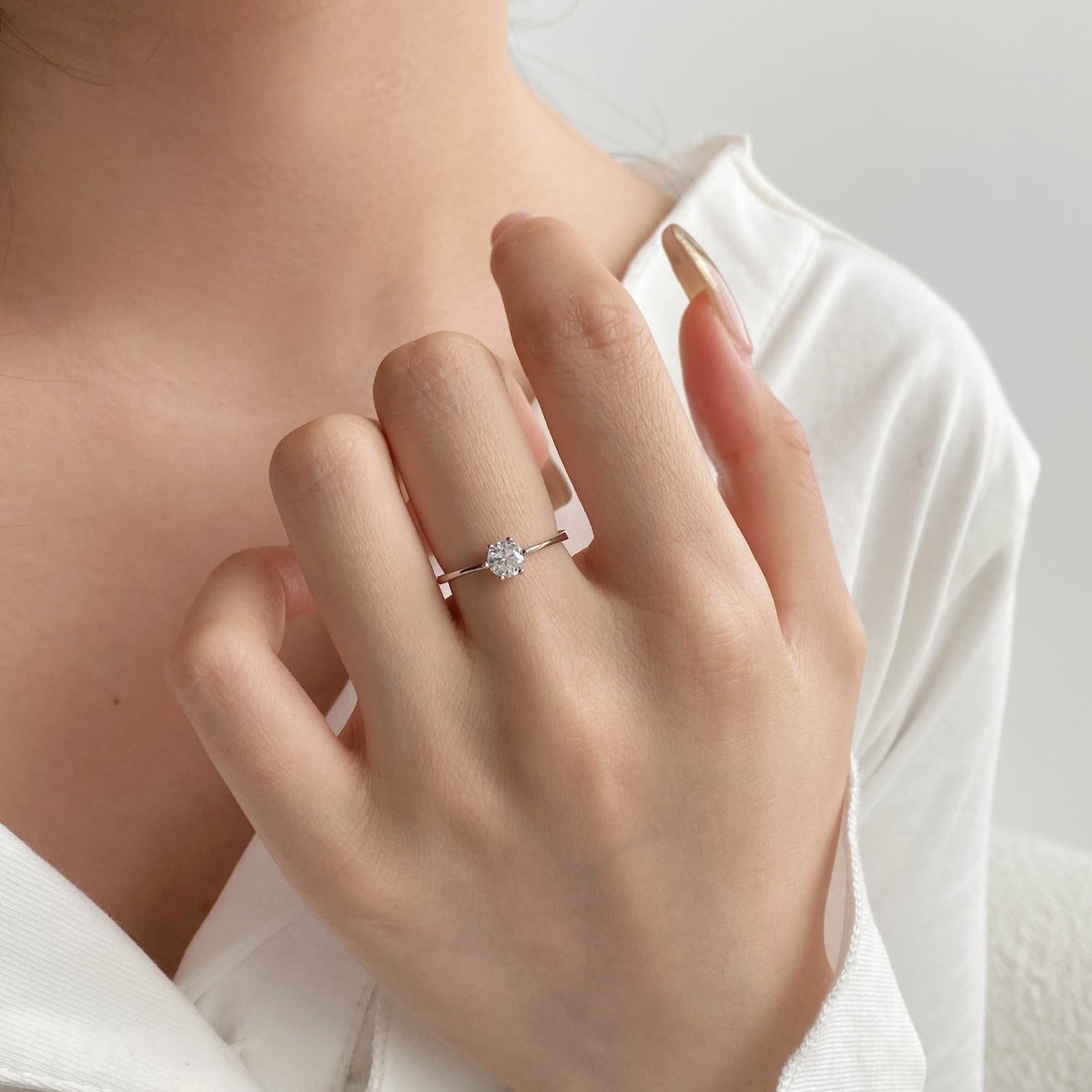Dainty Round Adjustable Rhodium-Plated Ring