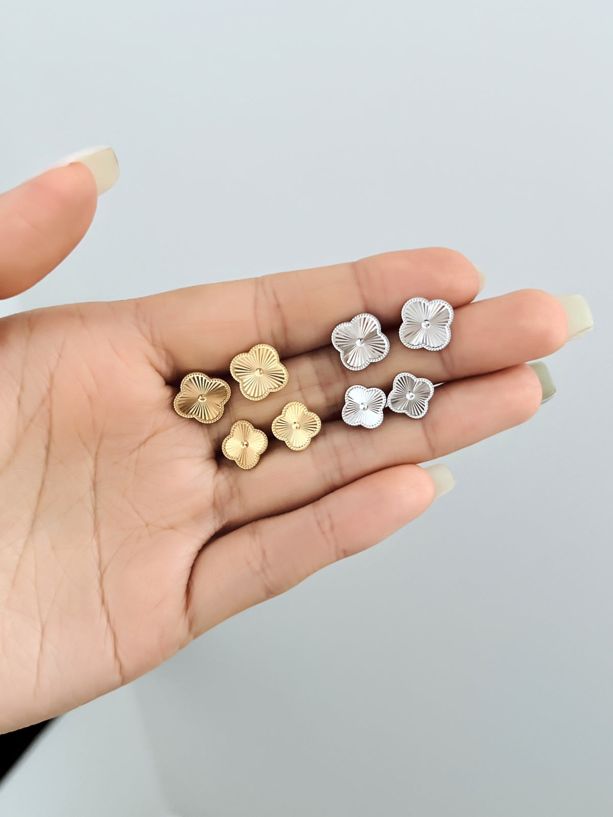 Plain Clover Electroplated Rhodium-Plated Earrings